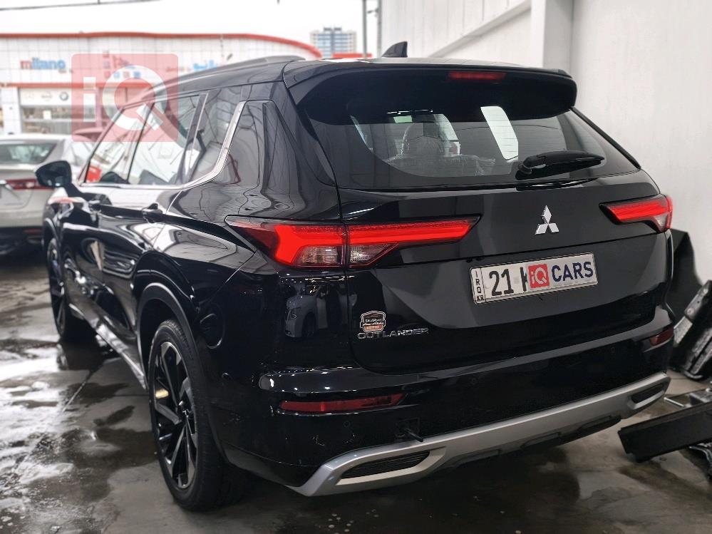 ميتسوبيشي اوتلاندر